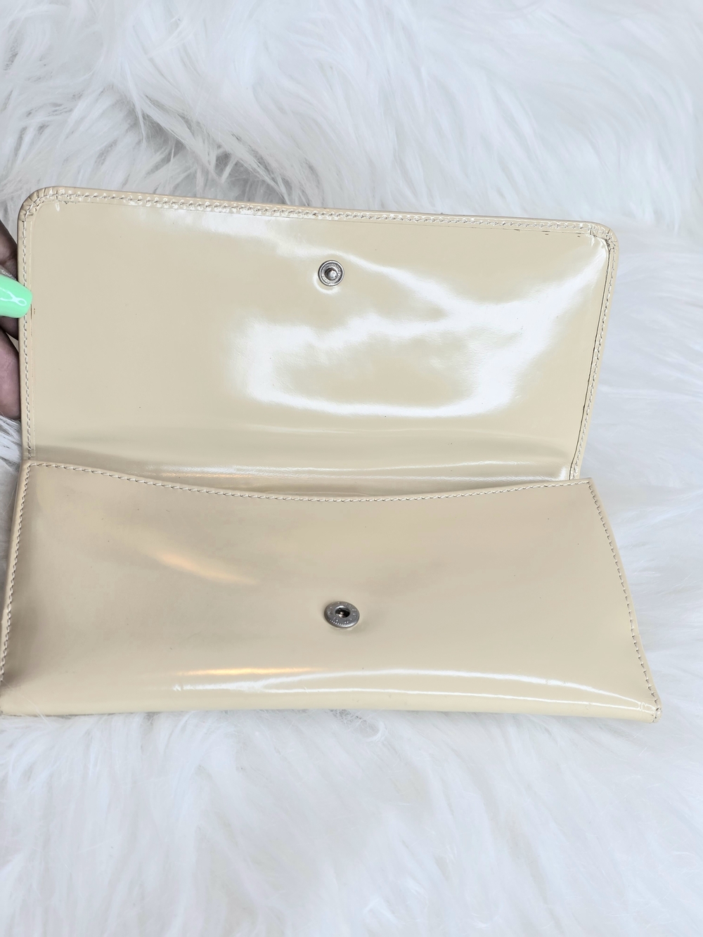 Gucci GG Wallet Interlocking Glossy/Patent Leather Slim Continental - Cream - Picture 11 of 15